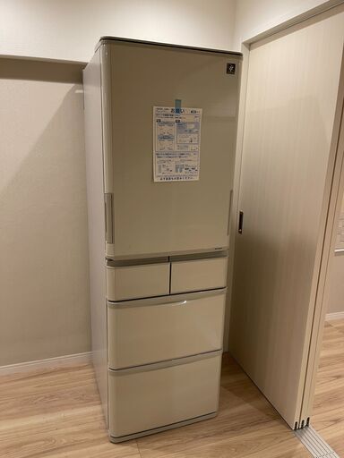 ****【引取りに来ていただける方限定】****　シャープ SJ-W411F プラズマクラスター 　5ドア冷蔵庫 (412L・どっちもドア)