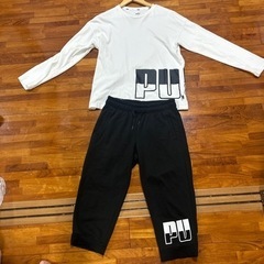 プーマ服