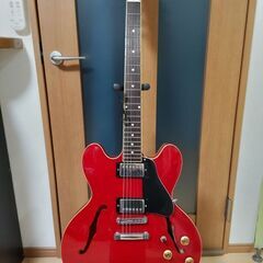 ES-335タイプ・ギターお譲り致します
