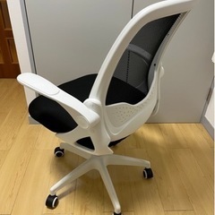 回転式デスクチェア【12/1(金)15時までに引取り可能の方のみ】の画像