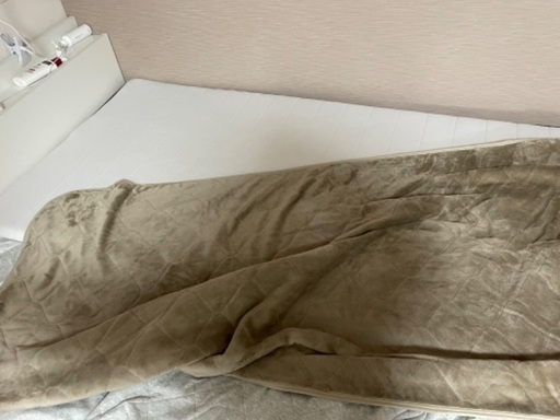 ニトリのエヌワームとエアウィーヴのマットレス