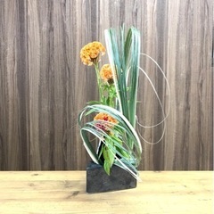 いけばな丹珠香　（草月流）
