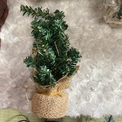 ミニクリスマスツリー　たくさんの画像