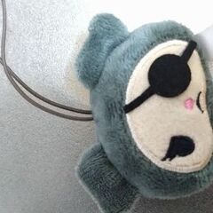 紐付きのぬいぐるみです。の画像