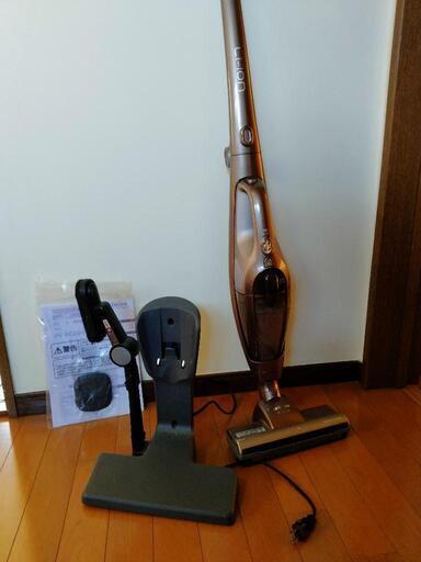 コードレス掃除機　HITACHI