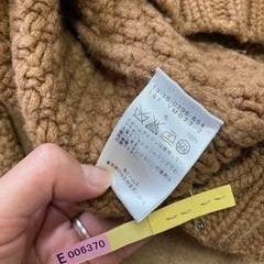 ビームスボーイ　セーター　キャメル　タートルネック　厚手　あったかいの画像