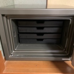 最投稿　　　耐火金庫　最値下げしました。　重さ62kg
