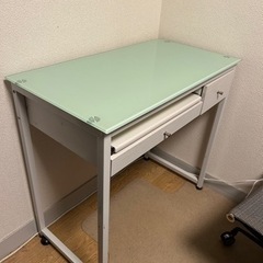 机（引き出しに破損あり）