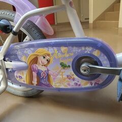 子供自転車　女の子自転車　ヨドバシカメラ　トイザらス　ラプンツェル自転車　16インチの画像