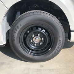 ハイエース純正タイヤホイールセット（新車外し）