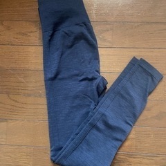 【UNIQLO】未使用！ヒートテック　シームレス　レギンスパンツ　S