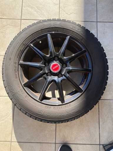 スタッドレスタイヤ4本（ホイル付)