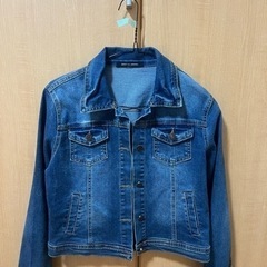 伸縮性あるデニムジャケット(値下げ)の画像