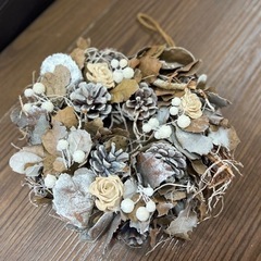 自然素材のクリスマスリース