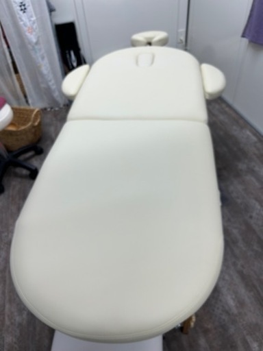 エステ・マッサージベッド