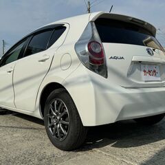 H26年　アクア 1.5G フルセグナビ　バックカメラ　ETC 　車検整備込みの画像