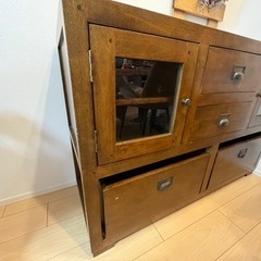キャビネット　棚　アジアン家具の画像
