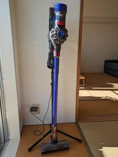 ジャンク品　ダイソンV7　スタンドとバッテリーOK