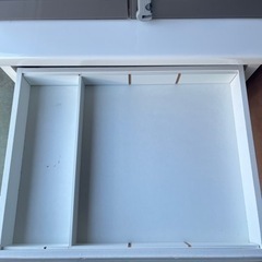 【スリム食器棚】お部屋を選ばず☆高級感もプラス☆の画像