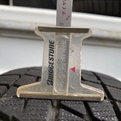 バリ溝　14インチスタッドレスタイヤ　アルミホイール付き　ソリオ・フィットなどの画像