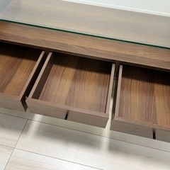 ローテーブル、木製、ガラステーブル付きの画像