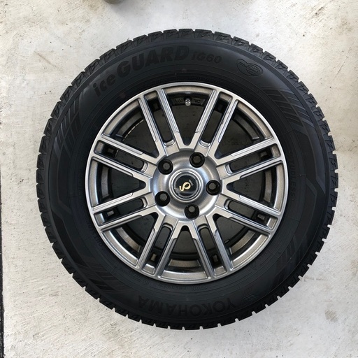 スタッドレスタイヤ195/65R15アルミホイール付4本2022年製