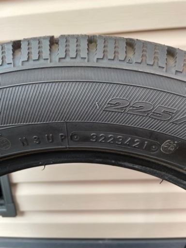 TOYOスタッドレスタイヤ　225 55 r17バリ溝　21年製　4本セット