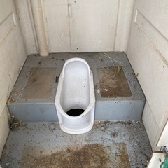 仮設トイレ の画像