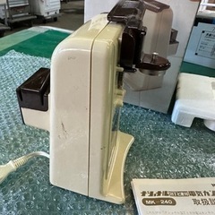 ナショナル包丁研ぎ付き電気缶切りの画像
