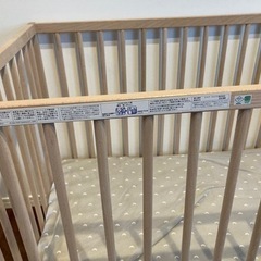 IKEA イケア　SNIGLAR スニーグラル ベビーベッド, ビーチ, 60x120 cmの画像