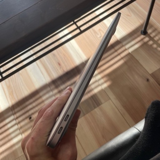 ★早い者勝ち★MacBook Air A2337 中古　美品