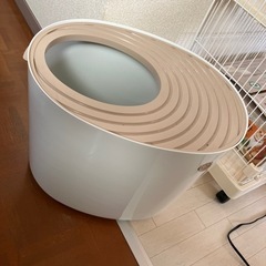 猫ゲージ2台と猫トイレ2台　※決まりました※の画像