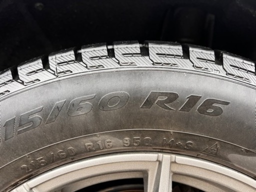 ヴェゼルH30年式　スノータイヤ中古