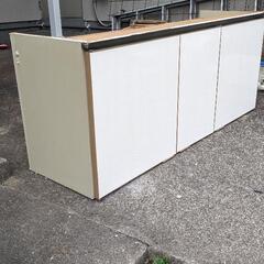 キッチン吊り戸棚