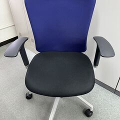 ★取引中★オフィスチェア・Inaba（イナバ）バルチェ・肘付きチ...
