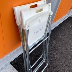 IKEA折り畳みチェア×2の画像