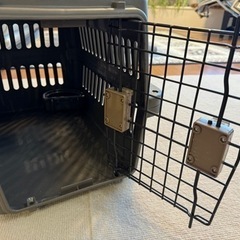 【美品】アイリスオーヤマ_犬用キャリーケース（Sサイズ）の画像