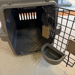 【美品】アイリスオーヤマ_犬用キャリーケース（Sサイズ）の画像