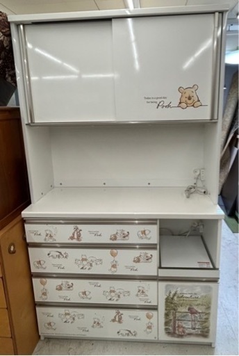 クマのプーさんのキッチン収納棚