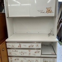 クマのプーさんのキッチン収納棚