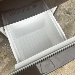 Panasonic 冷蔵庫　NR-B171W-T型の画像