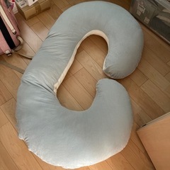 Cクッション　妊婦さん、マタニティ、授乳