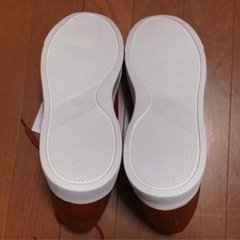 ZARA ハイカットスニーカー 赤/白 ラバー 27cmの画像