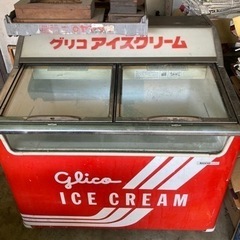 業務用冷凍庫　二台　グリコ　雪印の画像