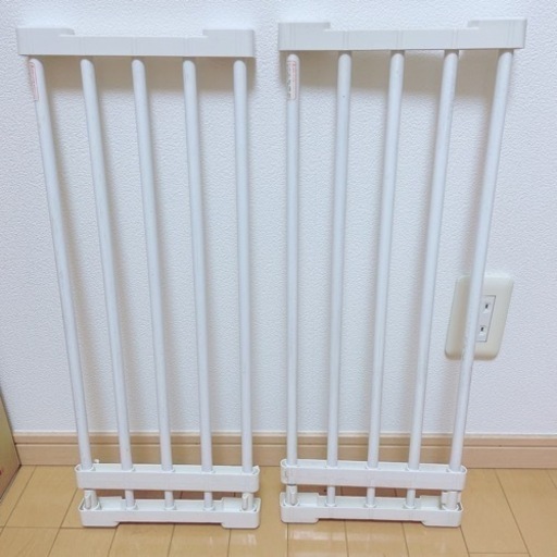 予約済　④ 突っ張り棚　突っ張り棒　白 2点