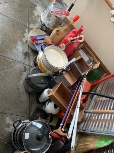 鍋！アルミ！鉄！鋳物！真鍮！銅！家電！スクラップに！ 鍋！アルミ！鉄！鋳物！真鍮！銅！家電！スクラップに！