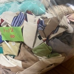 041  古着まとめて　約200着　スカート　トップス　アウターなどの画像