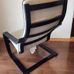 12/8 まで IKEA POÄNG ポエングの画像