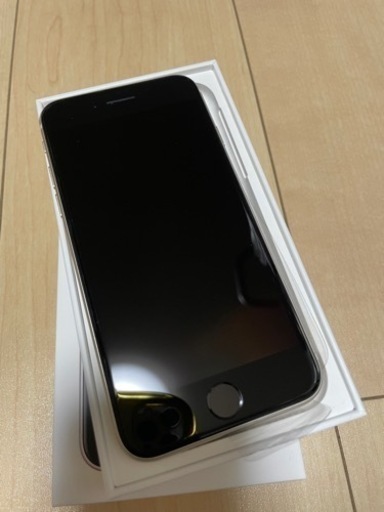 iPhone SE (第3世代) スターライト 64GB 新品同様
