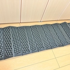 キャプテンスタッグ　マット　キャンプ用品の画像